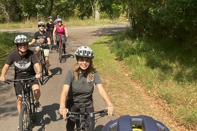 4 Hour 7-speed Bike Rental to Explore Nashville - Shelby Bottoms Greenway by the Cumberland River: the Easy Scenic Core