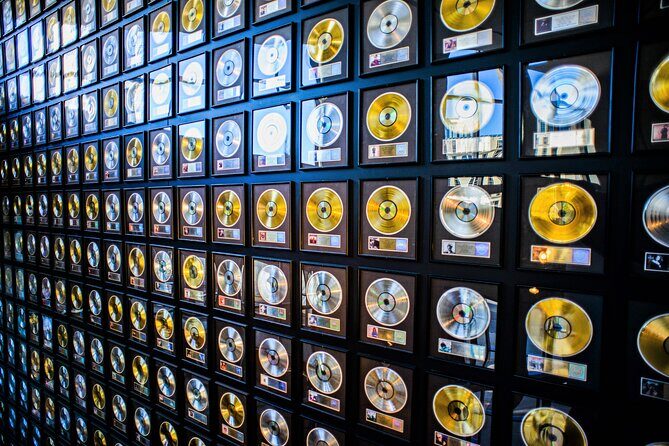 Country Music Hall of Fame Admission with Audio Guide - Getting there in Nashville: transit-friendly and money-smart