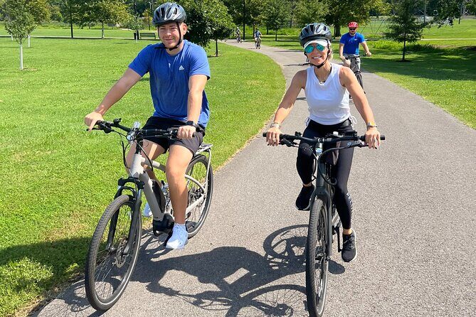 Downtown Nashville's Hidden Gems E-bike Tour - Country Music Hall of Fame: the first big music-landmark stop