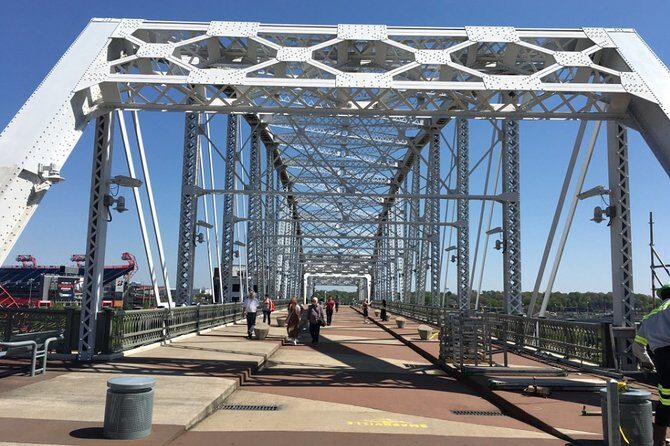 E-bike Rental to Explore Nashville (2 or 4 hours) - What You Get With the Rental: Bike, Helmet, Lock, and Phone Bag