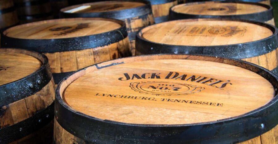 From Nashville: Lynchburg Jack Daniel's Distillery Tour - The bus ride out of Nashville: Tennessee scenery, plus useful talk