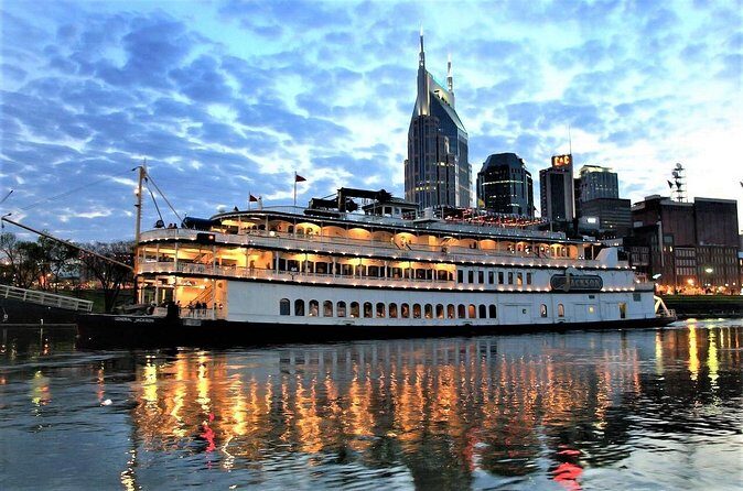 General Jackson Showboat Lunch or Dinner Cruise in Nashville - Lunch vs dinner: which departure makes more sense for you?