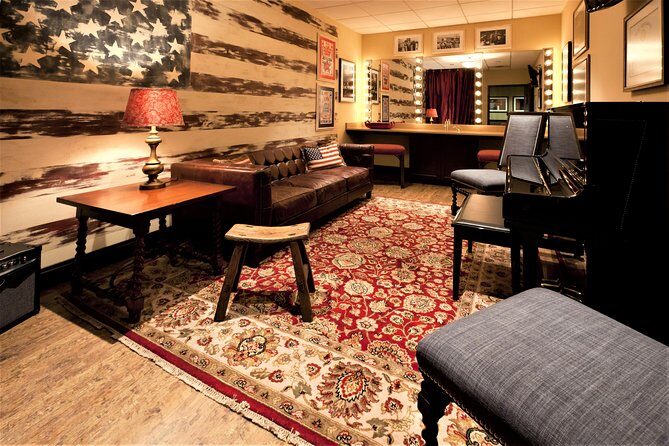 Grand Ole Opry House Guided Backstage Tour in Nashville - Tour pacing and guide style: how to get the full value