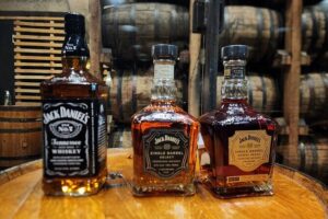 Jack Daniel Distillery Tour with Lynchburg & World's Longest Bar - Morning Pickup and the Downtown Nashville Start