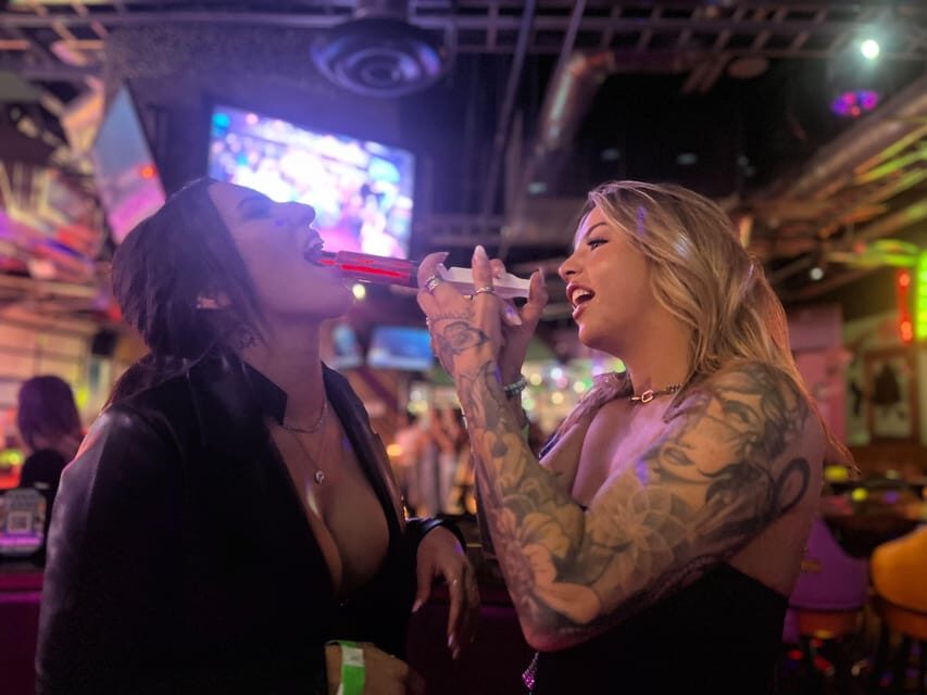 Nashville Bar Crawl: Guided Pub Crawl with Drinks Discounts - The First Bar: Icebreaker Shots and Instant Social Momentum