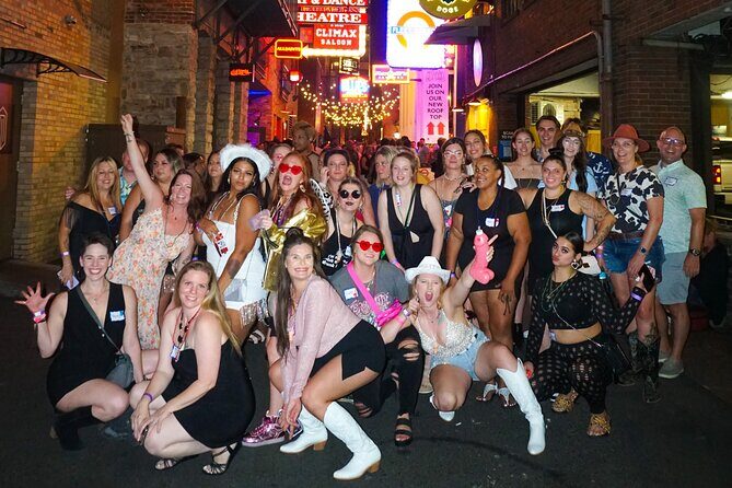 Nashville Bar Crawl with VIP Club Entrance and Bonus Shots - Stop-by-stop: what you should expect during the crawl