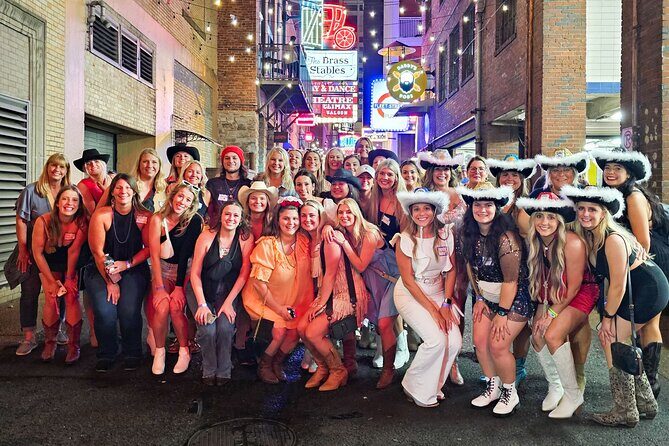 Nashville Bar Crawl with VIP Club Entrance and Bonus Shots - The host factor: what makes the difference between fun and chaos