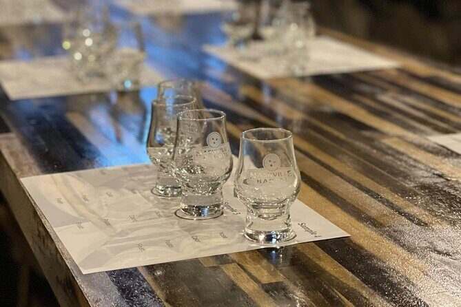 Nashville Barrel Co Premium Tasting Experience with Guide - A whiskey tasting that feels like a hands-on lesson