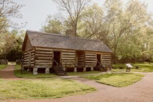 Nashville: Belle Meade Historic Site Journey to Jubilee Tour - The 60-minute walking flow and what each stop teaches