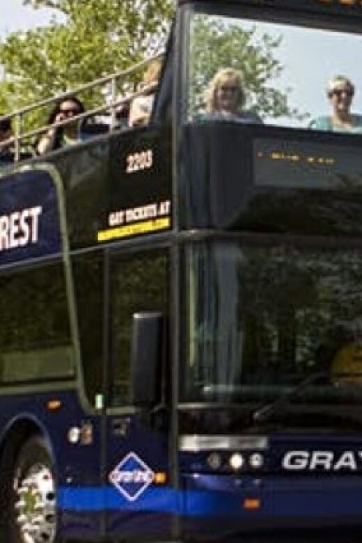Nashville: Double-Decker City Tour - Getting to Gray Line at Riverfront Train Station (and Finding Your Seat)