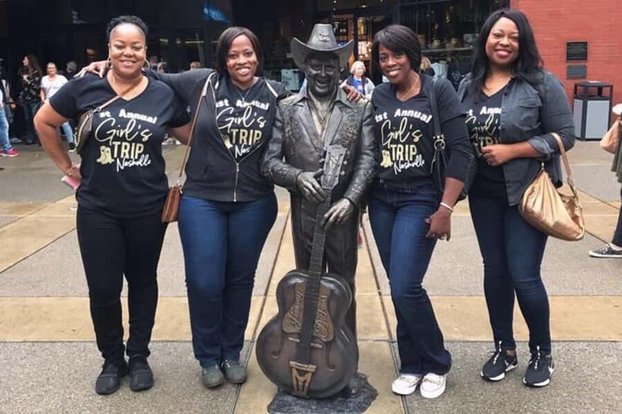 Nashville: Downtown Food, Drink and Sightseeing Walking Tour - Key highlights to expect on this Nashville walking food tour