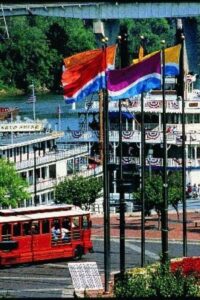 Nashville: General Jackson Showboat Dinner Cruise - The Cumberland River cruise: downtown Nashville at night