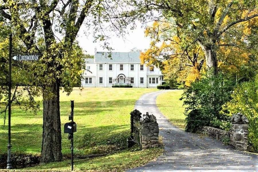 Nashville: Homes of the Stars Narrated Bus Tour - The Homes of Famous Names: Why This Tour Feels Different