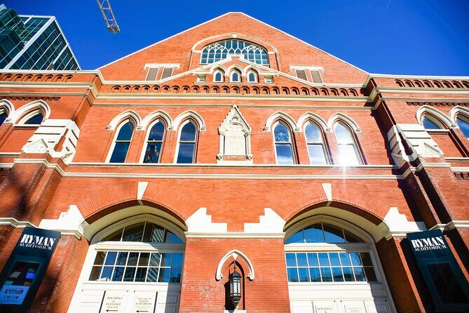 Nashville Hop On Hop Off Trolley Tour - Comfort and logistics: open-air windows, winter warmth, and stroller rules