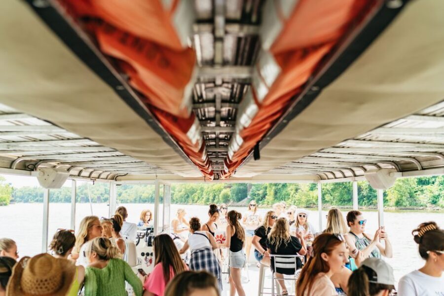 Nashville: Pontoon Party Cruise with a Captain - Key points before you board