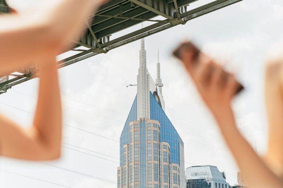 Nashville: Pontoon Party Cruise with a Captain - What rules you actually need to know (and the one common irritation)