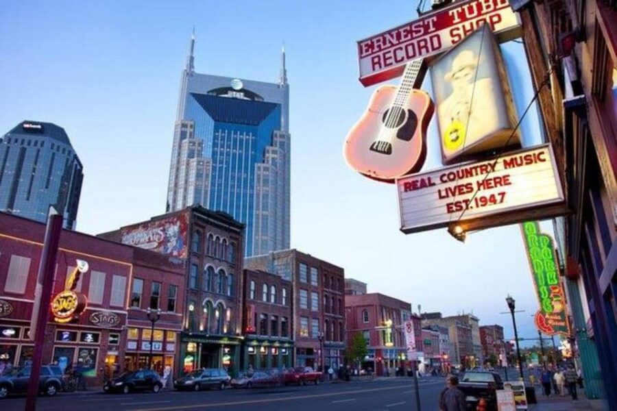 Nashville: Private City Tour with Local Singer-Songwriter - Why a singer-songwriter guide changes this Nashville tour