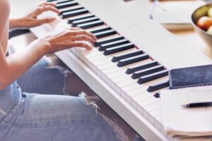 Nashville Songwriter Experience: Write your own Song - How the session builds your lyrics, melody, and music (step by step)