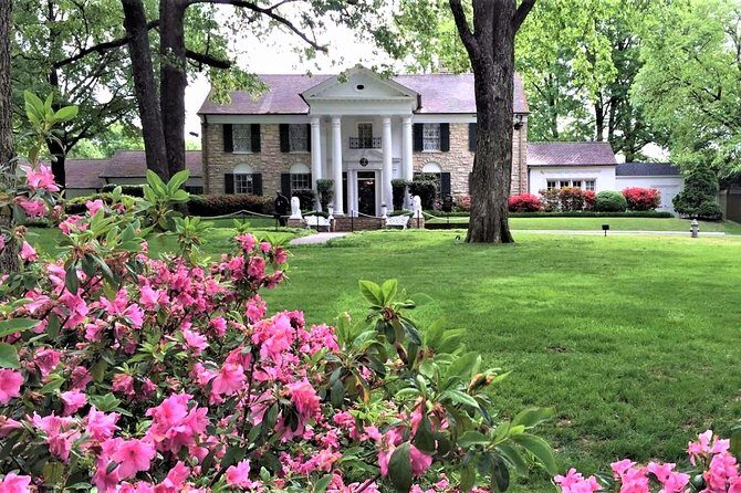 Nashville to Memphis Daytrip with Graceland VIP Tour and Sun Studio Admission - Graceland VIP: skip-the-line entry and the lanyard that sets the tone