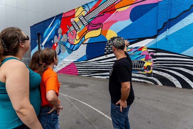 Nashville Unveiled History Highlights and Hacks Walking Tour - Getting Started at the Grand Lodge: The 10:00 AM Walk That Makes Sense