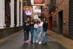 Nashville's Speakeasy Secrets: True Crime Tasting Pub Crawl - Storytelling That Doesn’t Feel Like a Lecture